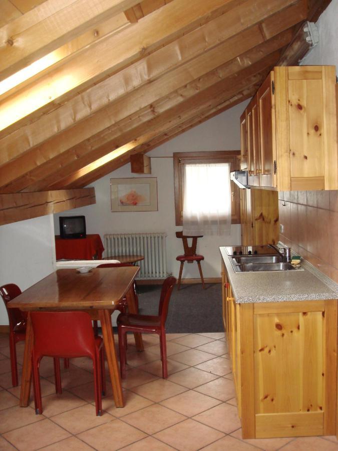 Casa Stefano E Lucia Aparthotel Bormio Kamer foto